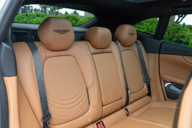 2024 Aston Martin DBX 707