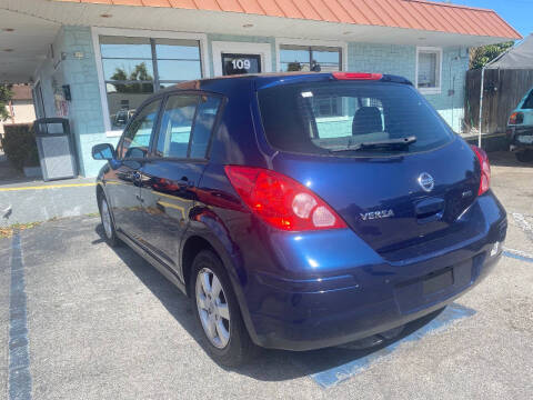 2012 Nissan Versa 1.8 SL