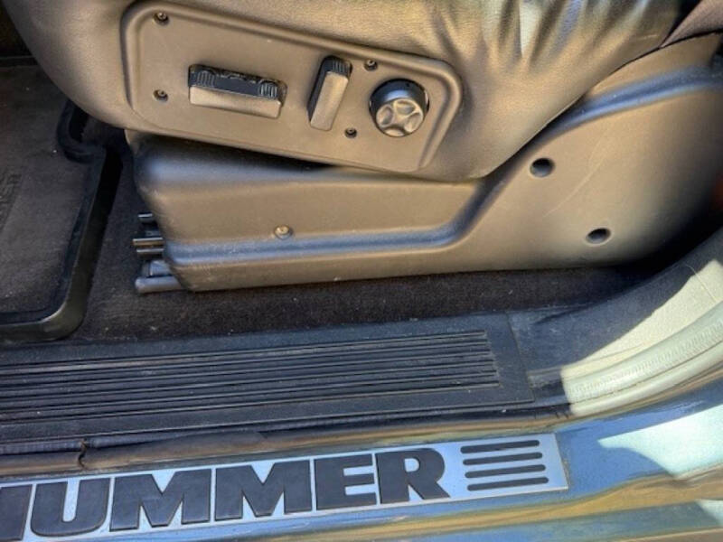 2005 HUMMER H2
