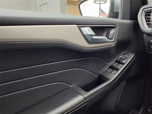 2021 Ford Escape Hybrid SE