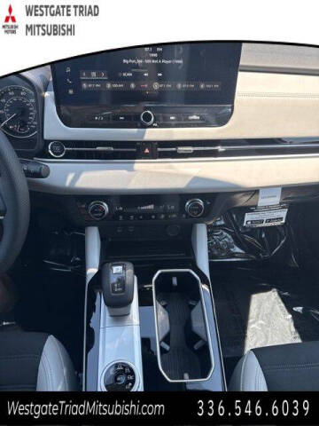 2026 Mitsubishi Outlander SE
