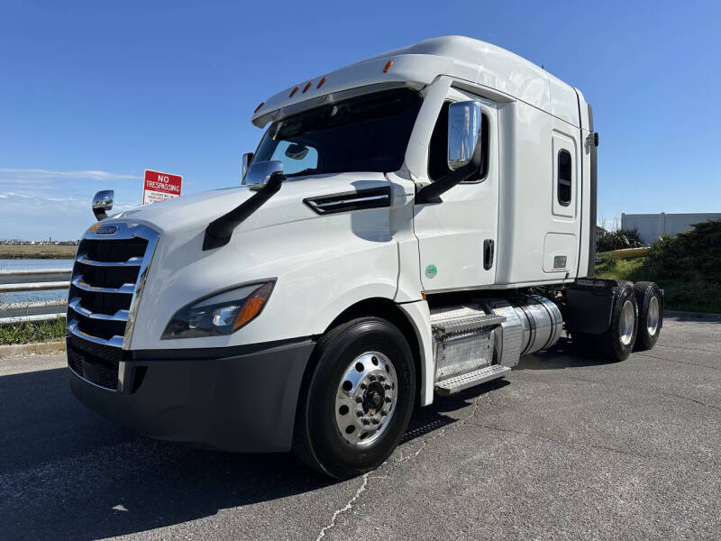 2020 Freightliner Cascadia