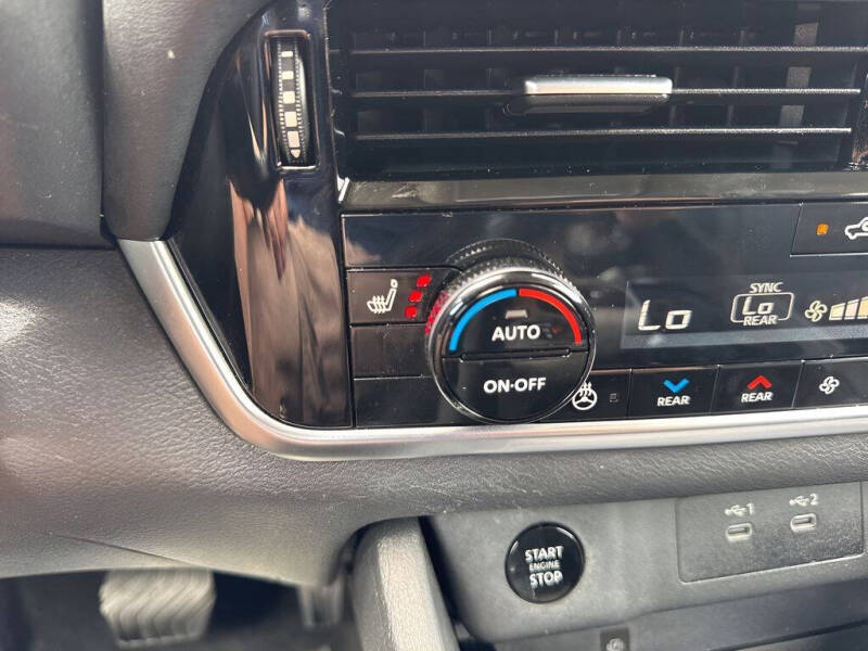 2024 Nissan Rogue SL