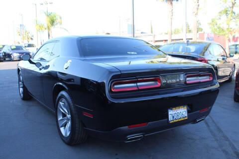 2016 Dodge Challenger SXT