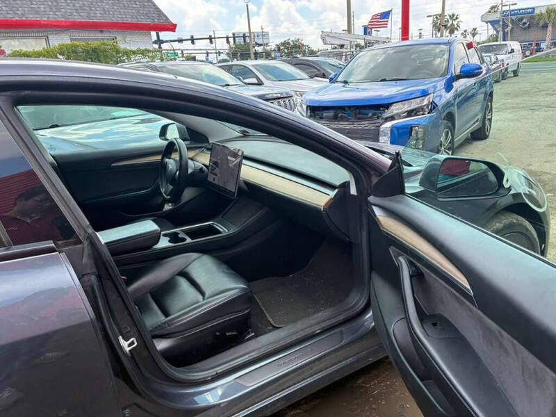 2021 Tesla Model 3 Standard Range Plus