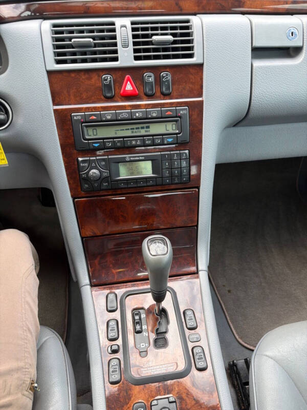 2000 Mercedes-Benz E-Class E 320