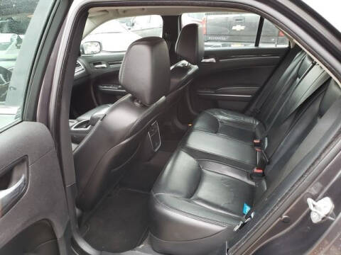 2016 Chrysler 300 Limited Anniversary