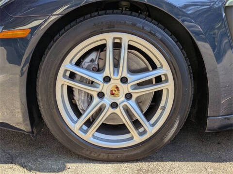 2015 Porsche Panamera 4