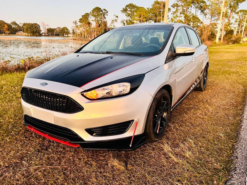 2016 Ford Focus SE photo 13