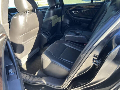 2015 Ford Taurus Limited