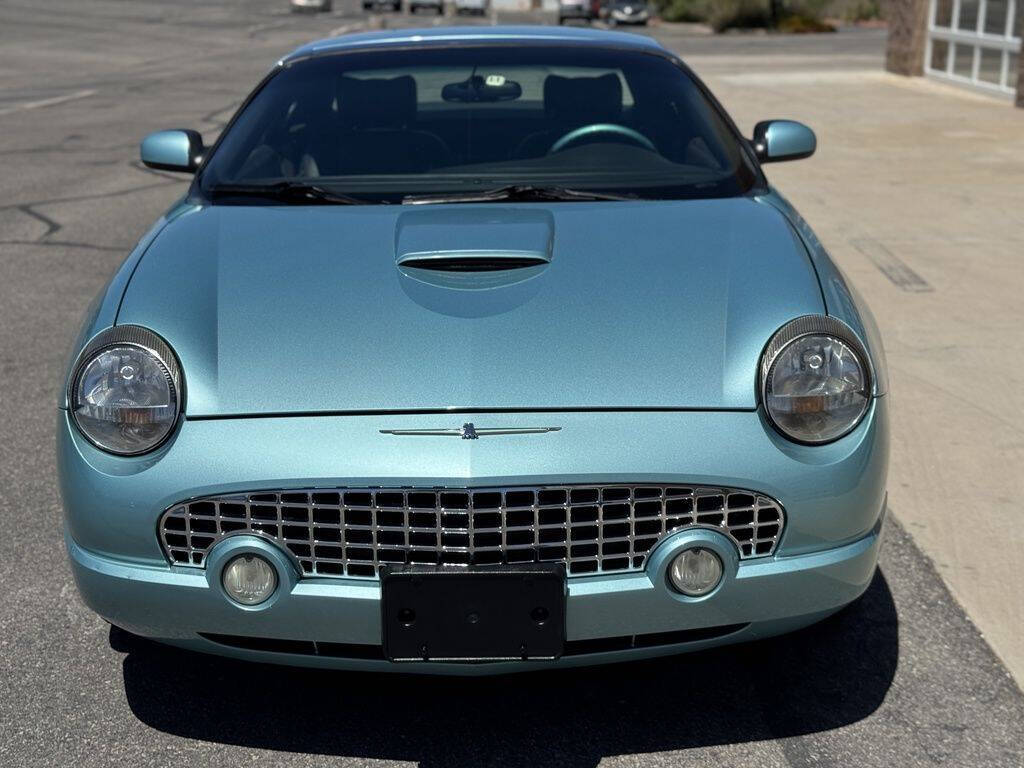 2002 Ford Thunderbird 9