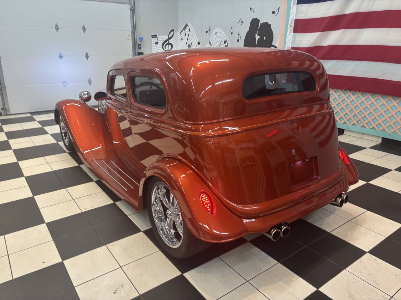 1933 Ford Victoria 12