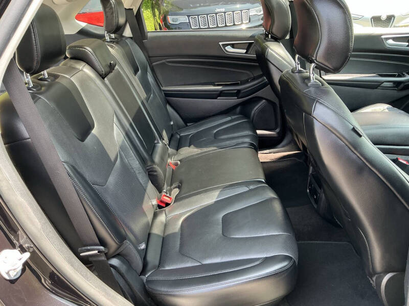 2019 Ford Edge Titanium