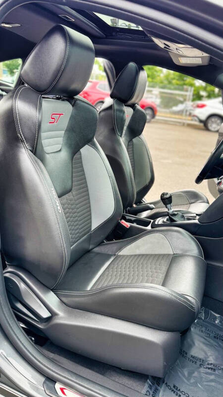 2018 Ford Focus ST