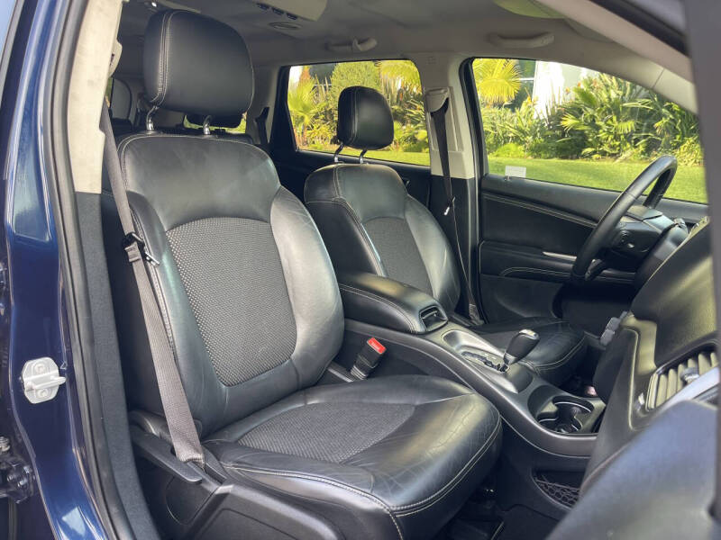 2018 Dodge Journey Crossroad