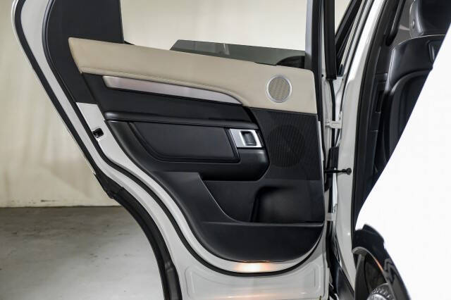 2021 Land Rover Discovery P300 S R-Dynamic