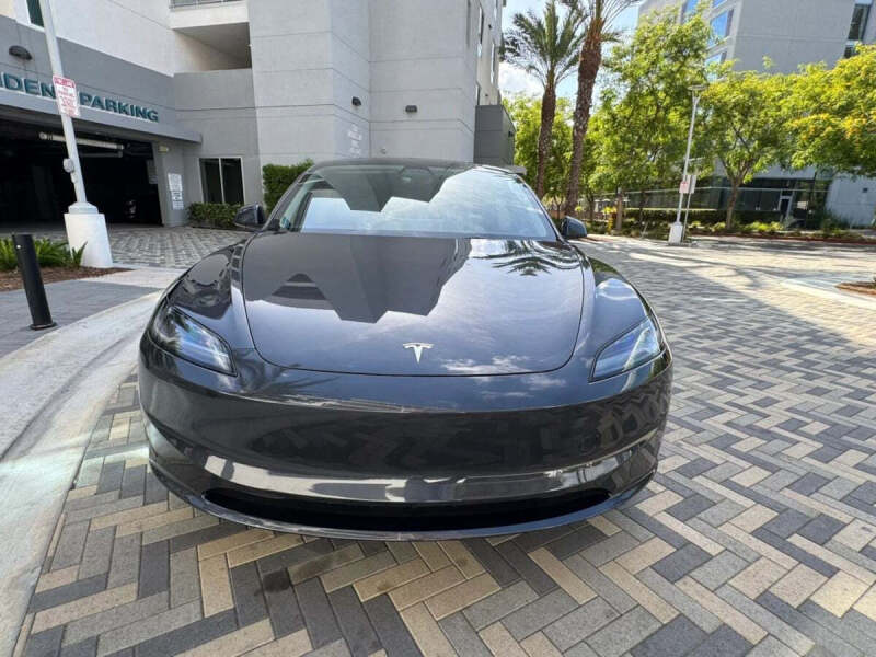 2025 Tesla Model 3 Long Range