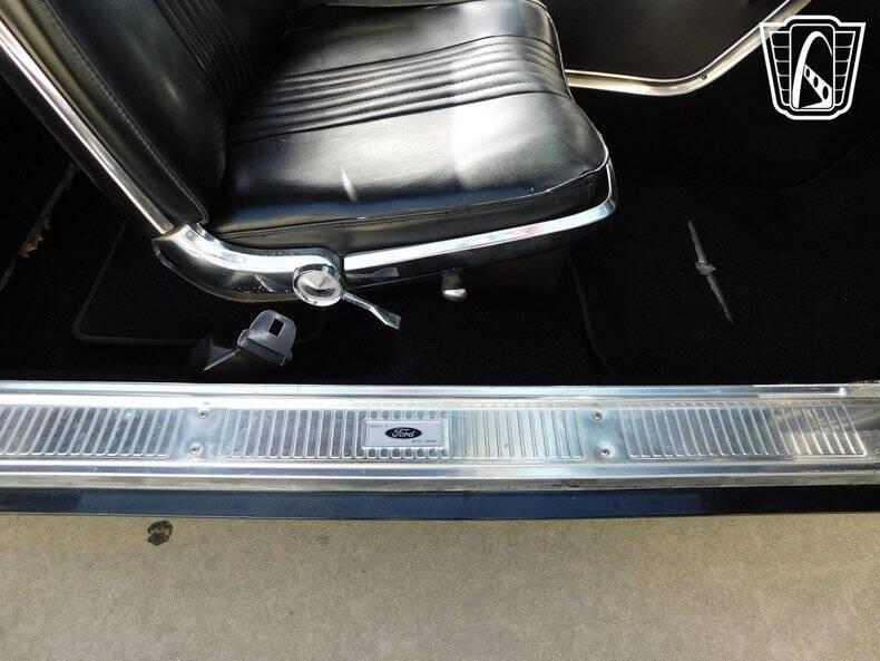 1965 Ford Thunderbird