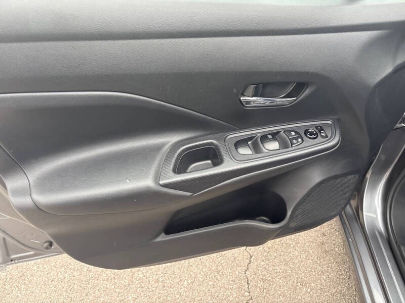 2023 Nissan Versa SV