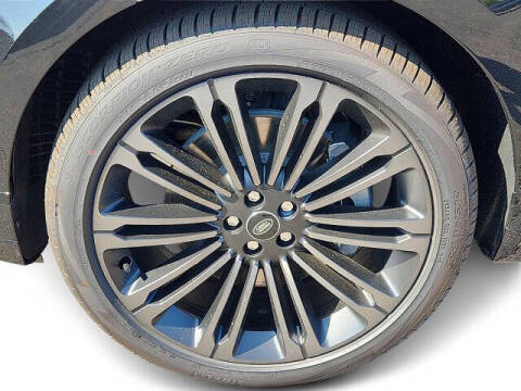 2026 Land Rover Range Rover Velar P400 Autobiography