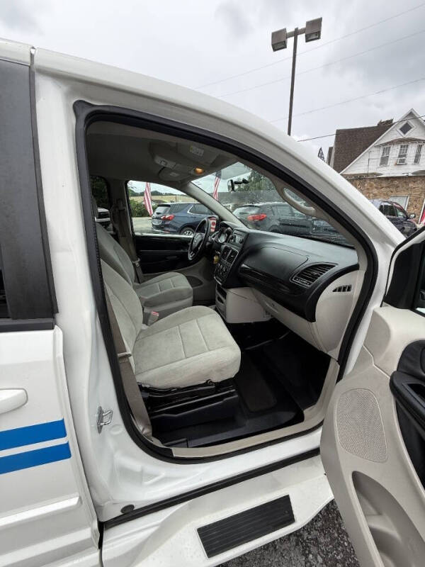 2013 Dodge Grand Caravan American Value Package