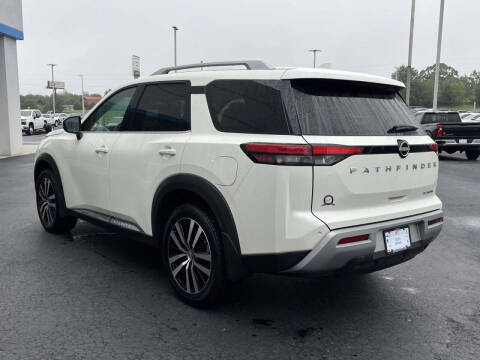 2024 Nissan Pathfinder Platinum
