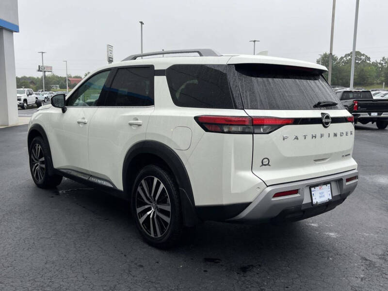 2024 Nissan Pathfinder Platinum