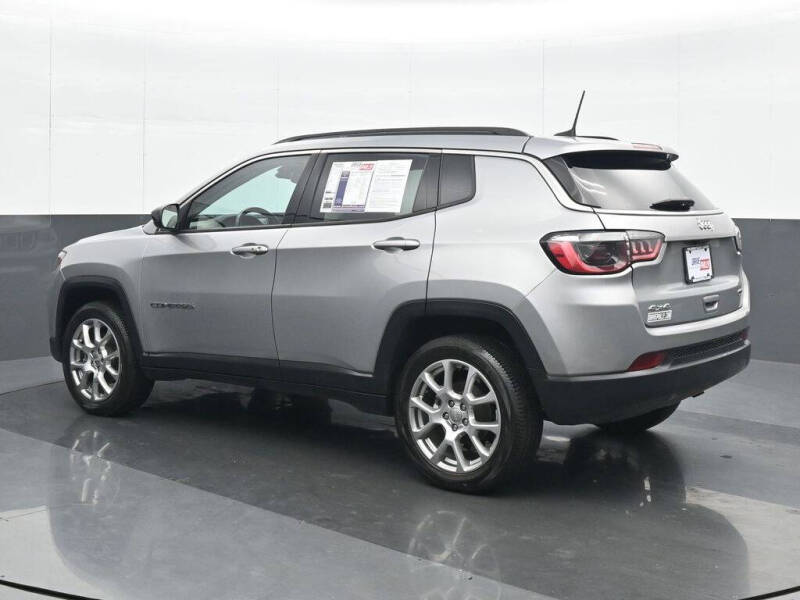 2022 Jeep Compass Latitude Lux