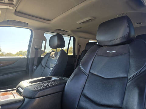 2017 Cadillac Escalade Luxury