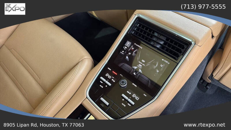 2017 Porsche Panamera