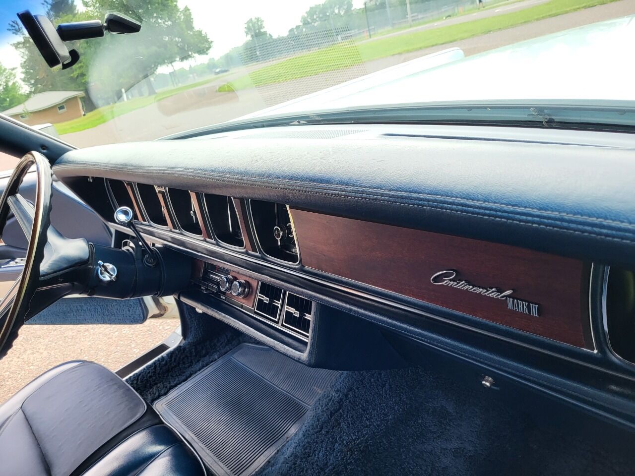 1971 Lincoln Continental 208