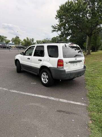 2005 Ford Escape XLT