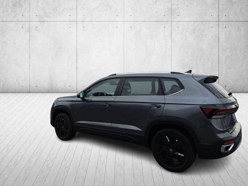 2026 Volkswagen Taos SE