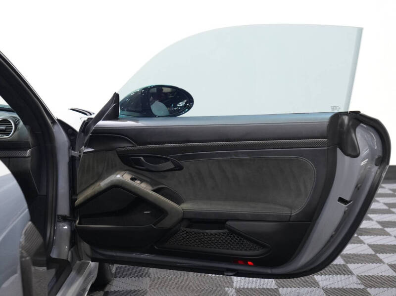 2023 Porsche 718 Cayman GT4 RS