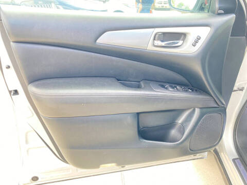 2020 Nissan Pathfinder SL