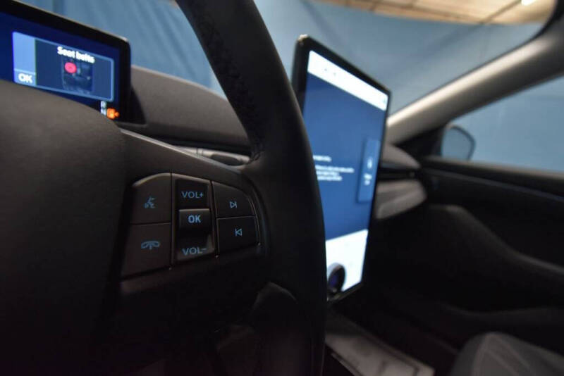 2025 Ford Mustang Mach-E Select