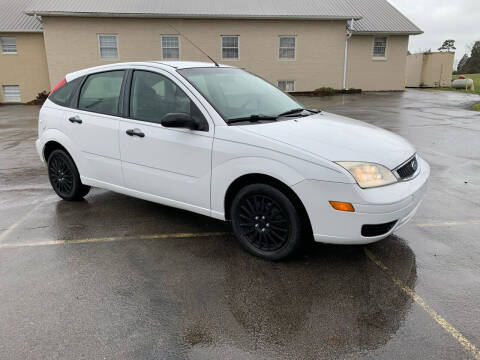 2007 Ford Focus for sale at TRAVIS AUTOMOTIVE in Corryton TN