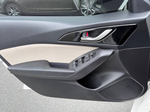 2016 Mazda MAZDA3 i Sport