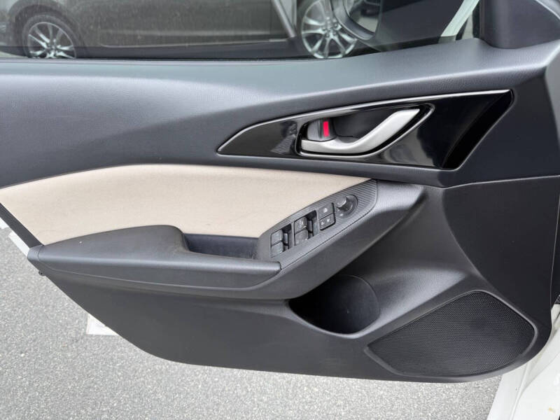 2016 Mazda MAZDA3 i Sport