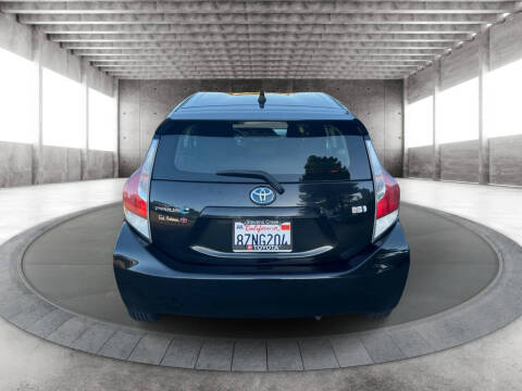 2015 Toyota Prius c One
