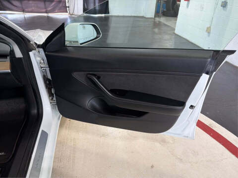 2019 Tesla Model 3 Mid Range