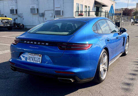 2017 Porsche Panamera 4