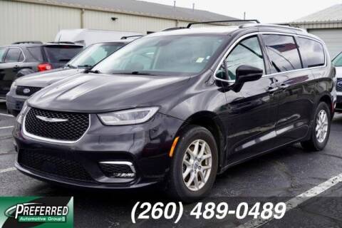 2021 Chrysler Pacifica for sale at Preferred Auto in Fort Wayne IN