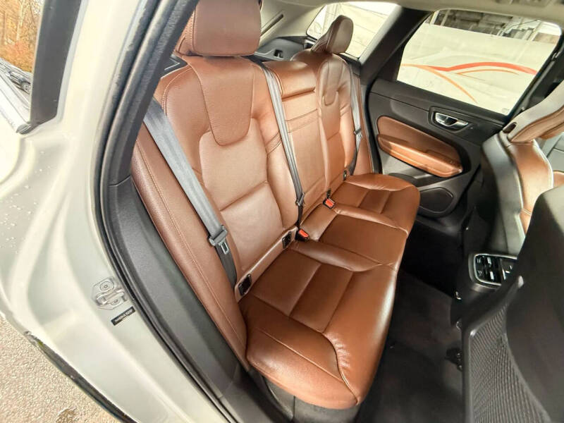 2020 Volvo XC60 T5 Inscription