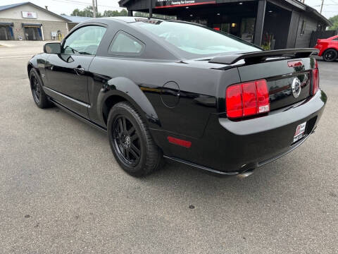 2006 Ford Mustang GT Deluxe
