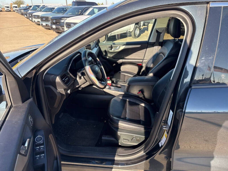 2022 Ford Escape SEL