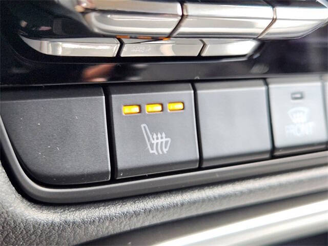 2025 Mazda CX-70 Plug-in Hybrid Premium