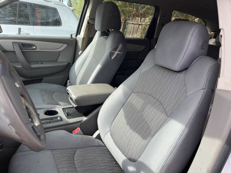 2017 Chevrolet Traverse LS