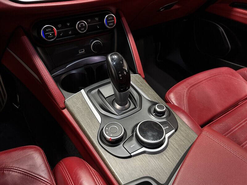 2018 Alfa Romeo Stelvio Ti Sport