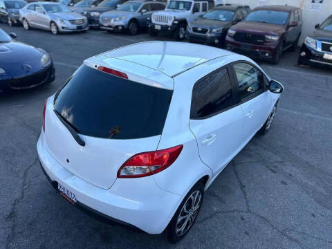 2013 Mazda MAZDA2 Touring